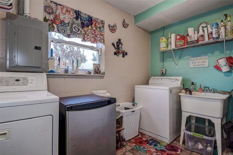 Купить виллу или дом в Сент-Питерсберг, Флорида 10 комнат, 142.6м2, № 1642068 - фото 13