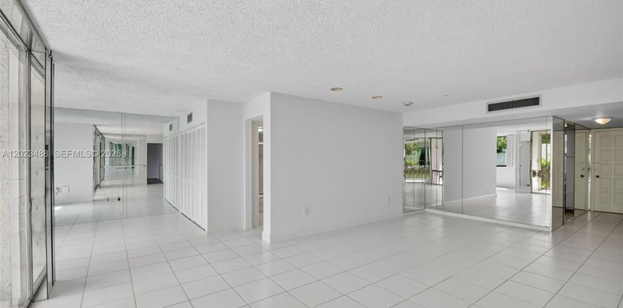 Condo à Lake Worth, Floride, 3 chambres  № 2084441