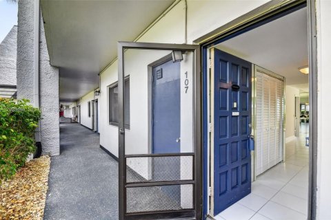 Copropriété à vendre à Lake Worth, Floride: 3 chambres, 108.42 m2 № 2084441 - photo 7