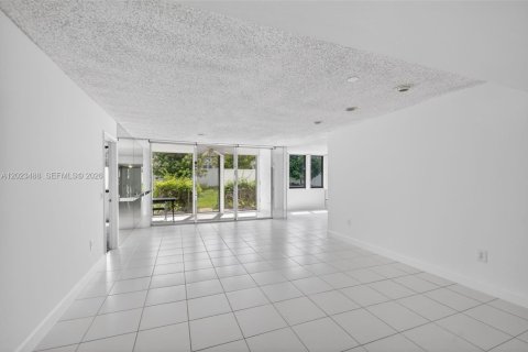 Copropriété à vendre à Lake Worth, Floride: 3 chambres, 108.42 m2 № 2084441 - photo 15