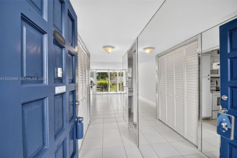 Copropriété à vendre à Lake Worth, Floride: 3 chambres, 108.42 m2 № 2084441 - photo 8