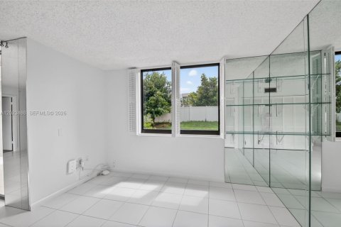 Copropriété à vendre à Lake Worth, Floride: 3 chambres, 108.42 m2 № 2084441 - photo 24