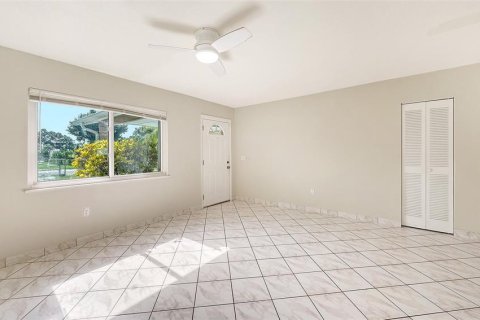 Villa ou maison à vendre à Sarasota, Floride: 4 chambres, 104.05 m2 № 2284405 - photo 8