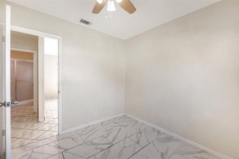 Villa ou maison à vendre à Sarasota, Floride: 4 chambres, 104.05 m2 № 2284405 - photo 19