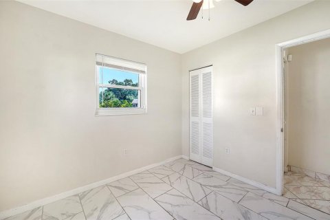 Villa ou maison à vendre à Sarasota, Floride: 4 chambres, 104.05 m2 № 2284405 - photo 28