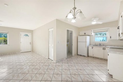 Villa ou maison à vendre à Sarasota, Floride: 4 chambres, 104.05 m2 № 2284405 - photo 10