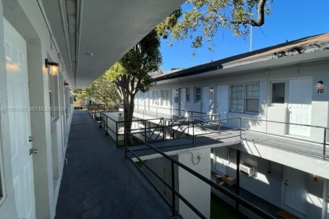 Appartement à louer à Miami, Floride: 1 chambre, 53.7 m2 № 2024741 - photo 2