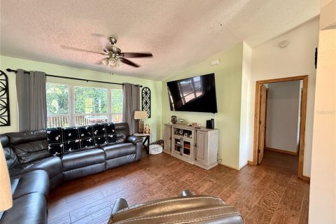 Casa en venta en Deltona, Florida, 4 dormitorios, 184.5 m2 № 1904589 - foto 12