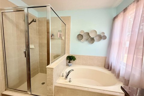 Casa en venta en Deltona, Florida, 4 dormitorios, 184.5 m2 № 1904589 - foto 17