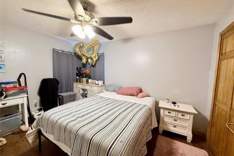 Casa en venta en Deltona, Florida, 4 dormitorios, 184.5 m2 № 1904589 - foto 18