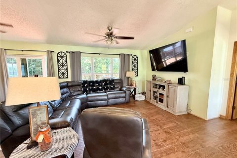 Casa en venta en Deltona, Florida, 4 dormitorios, 184.5 m2 № 1904589 - foto 9