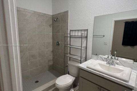 Townhouse in Florida City, Florida 2 bedrooms, 112.23 sq.m. № 1952178 - photo 9