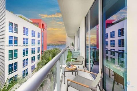 Copropriété à vendre à Hollywood, Floride: 2 chambres, 78.32 m2 № 2194178 - photo 25
