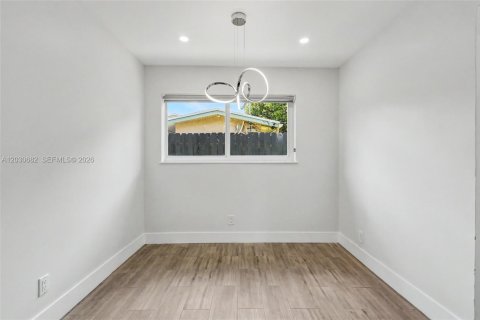 House in Fort Lauderdale, Florida 3 bedrooms, 123.56 sq.m. № 2077418 - photo 15