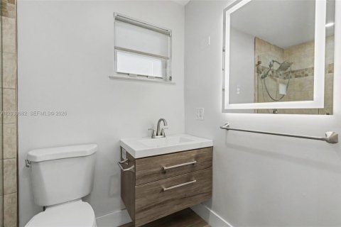 House in Fort Lauderdale, Florida 3 bedrooms, 123.56 sq.m. № 2077418 - photo 19