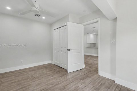House in Fort Lauderdale, Florida 3 bedrooms, 123.56 sq.m. № 2077418 - photo 10