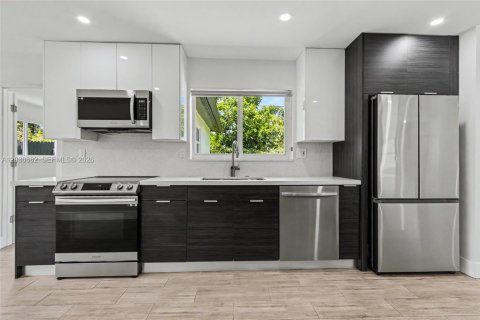 House in Fort Lauderdale, Florida 3 bedrooms, 123.56 sq.m. № 2077418 - photo 14