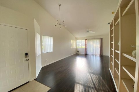 Townhouse in Apopka, Florida 2 bedrooms, 105.91 sq.m. № 2237505 - photo 5