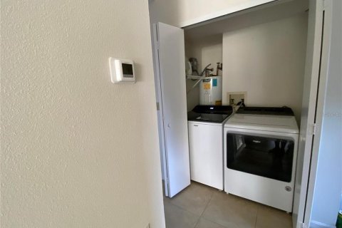 Townhouse in Apopka, Florida 2 bedrooms, 105.91 sq.m. № 2237505 - photo 27