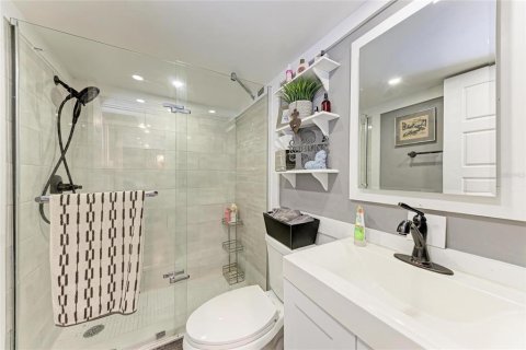 Condo in Sarasota, Florida, 2 bedrooms  № 1749592 - photo 27
