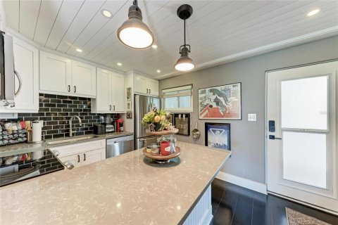 Condo in Sarasota, Florida, 2 bedrooms  № 1749592 - photo 14