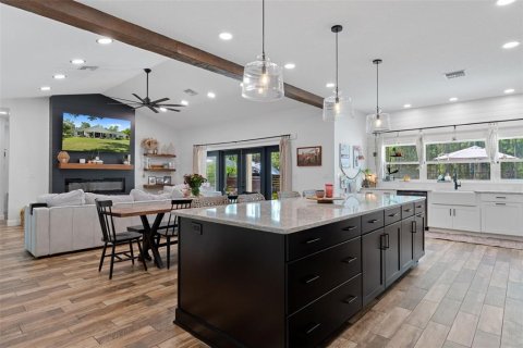Villa ou maison à vendre à Wildwood, Floride: 4 chambres, 226.96 m2 № 2398519 - photo 22