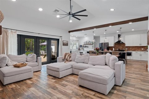 Villa ou maison à vendre à Wildwood, Floride: 4 chambres, 226.96 m2 № 2398519 - photo 12