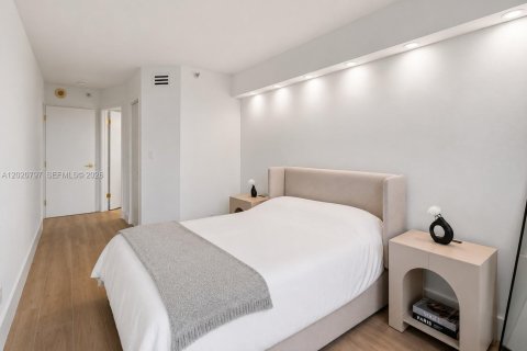 Condo in Aventura, Florida, 2 bedrooms № 2185861 - photo 21
