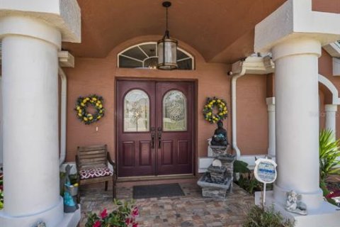 House in Spring Hill, Florida 3 bedrooms, 153.85 sq.m. № 2151864 - photo 4