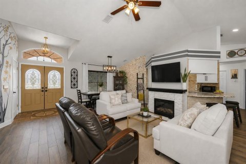 House in Spring Hill, Florida 3 bedrooms, 153.85 sq.m. № 2151864 - photo 26