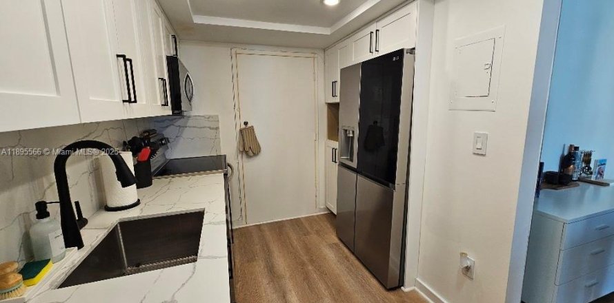 Condo à Aventura, Floride, 1 chambre  № 1947684