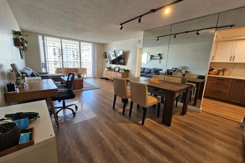 Copropriété à vendre à Aventura, Floride: 1 chambre, 66.61 m2 № 1947684 - photo 5