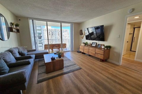 Copropriété à vendre à Aventura, Floride: 1 chambre, 66.61 m2 № 1947684 - photo 7