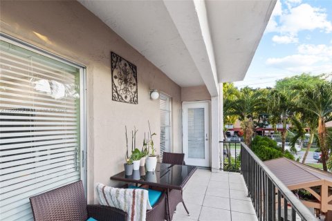 Condo in Hialeah, Florida, 2 bedrooms  № 1951839 - photo 22