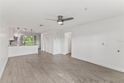 Condominio en venta en Oviedo, Florida, 2 dormitorios, 90.58 m2 № 1847209 - foto 6