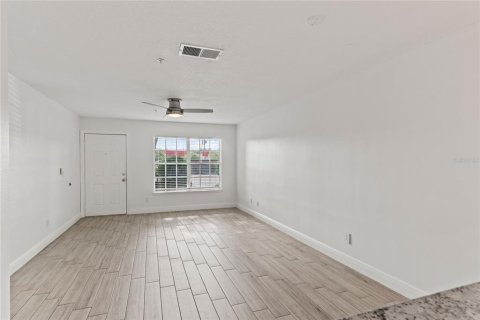 Condominio en venta en Oviedo, Florida, 2 dormitorios, 90.58 m2 № 1847209 - foto 18