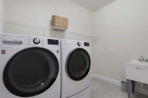 House in Alva, Florida 3 bedrooms, 178.93 sq.m. № 2166038 - photo 16