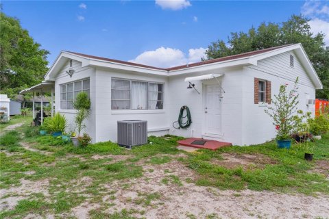 House in Leesburg, Florida 3 bedrooms, 220.74 sq.m. № 1777413 - photo 5
