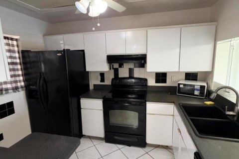 Copropriété à louer à Davie, Floride: 2 chambres, 90.67 m2 № 2432518 - photo 4