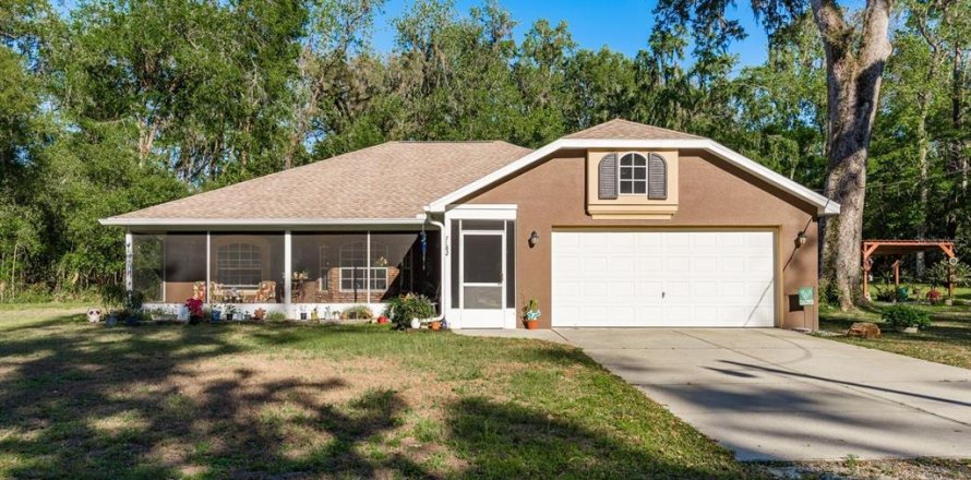 Villa ou maison à Brooksville, Floride 3 chambres, 154.68 m2 № 1673974