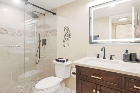 Condo in Pembroke Pines, Florida, 2 bedrooms № 1956334 - photo 23