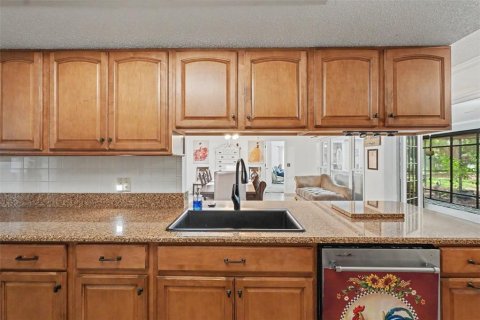 Villa ou maison à vendre à Spring Hill, Floride: 3 chambres, 182.18 m2 № 2226169 - photo 5