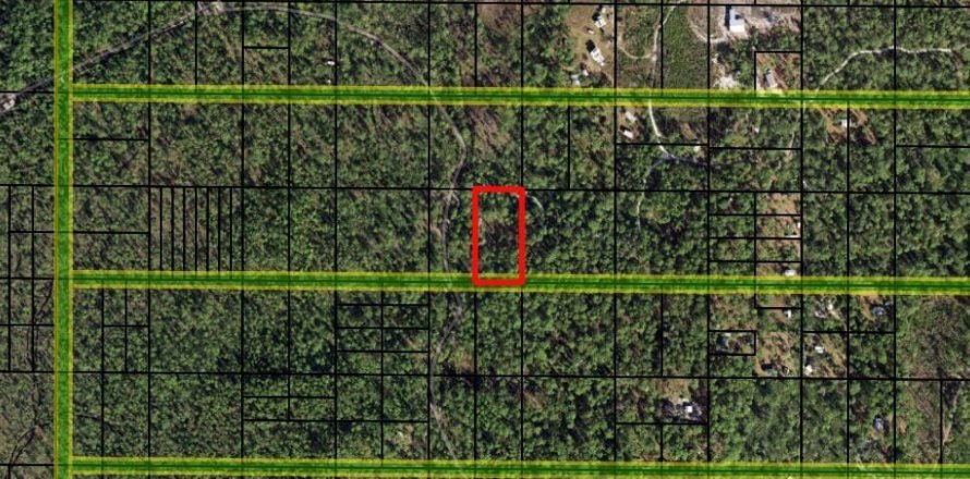 Commercial property in Frostproof, Florida № 2399974