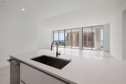 Condo in Sarasota, Florida, 2 bedrooms  № 1810809 - photo 14