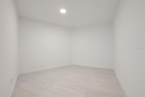 Condo in Sarasota, Florida, 2 bedrooms  № 1810809 - photo 24