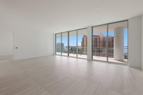 Condo in Sarasota, Florida, 2 bedrooms  № 1810809 - photo 7