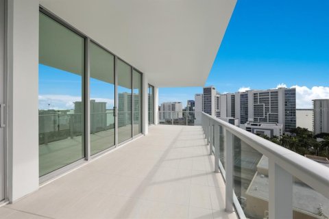 Condo in Sarasota, Florida, 2 bedrooms  № 1810809 - photo 9