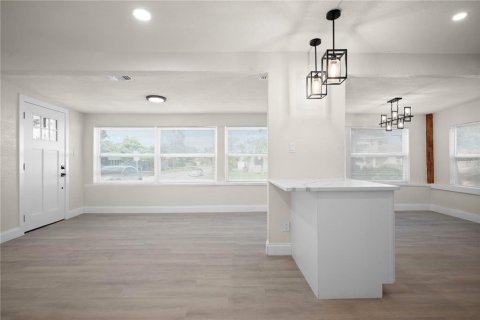 Casa en venta en Saint Petersburg, Florida, 3 dormitorios, 98.48 m2 № 1905943 - foto 12