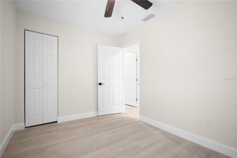 Casa en venta en Saint Petersburg, Florida, 3 dormitorios, 98.48 m2 № 1905943 - foto 17