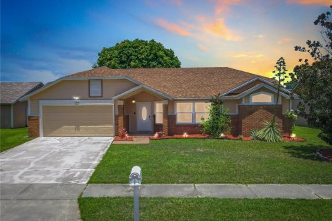 House in Kissimmee, Florida 4 bedrooms, 155.98 sq.m. № 1850929 - photo 4